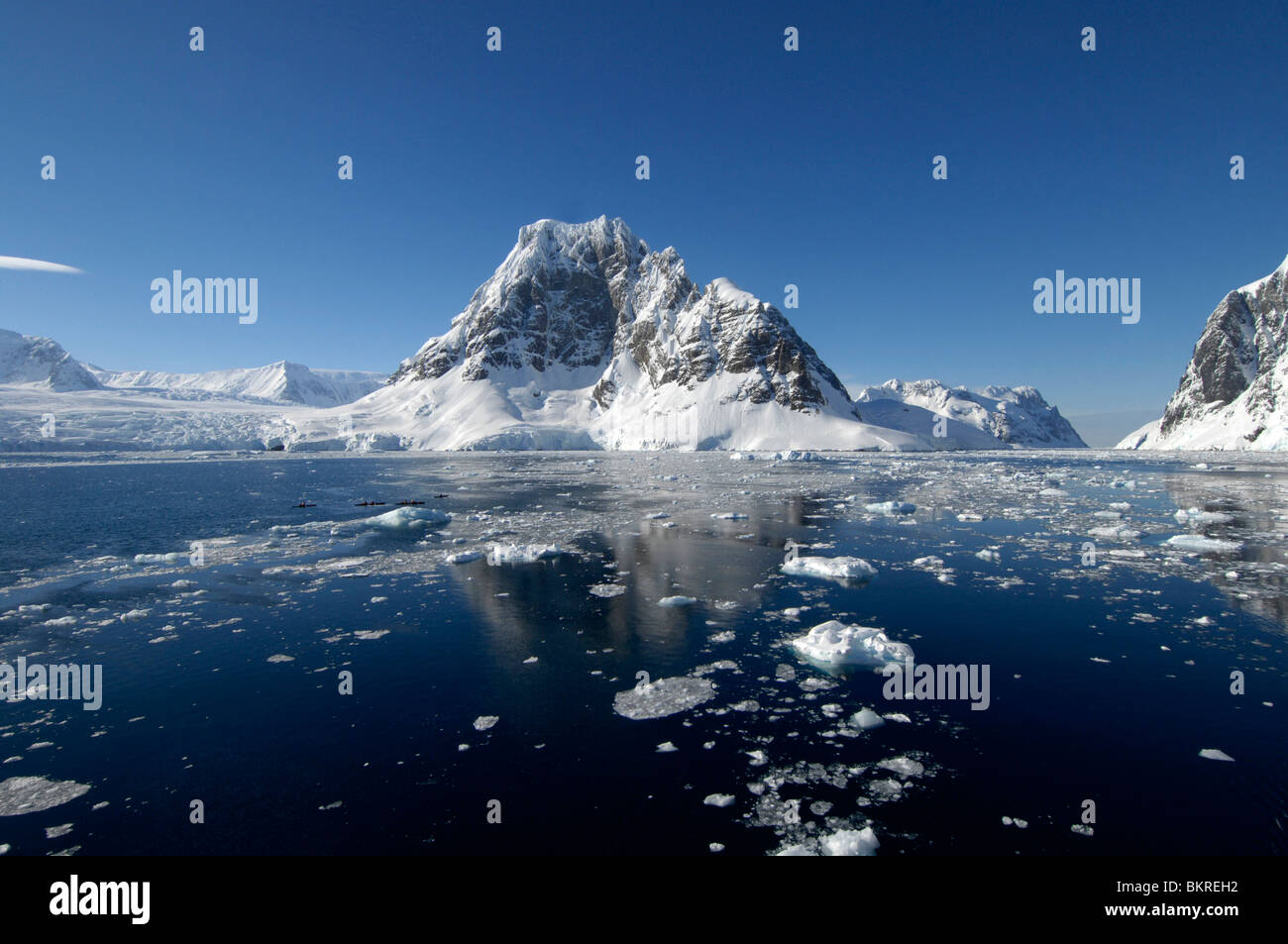 Ice wall iceberg icebergs lesser antarctica hi-res stock photography ...
