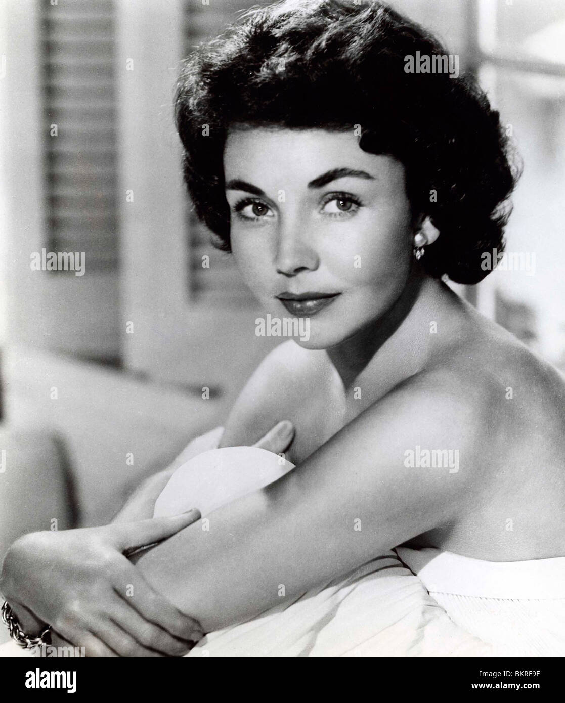 Jennifer Jones Jennifer Jones new picture Jennifer Jones Jennifer Jones new pictures