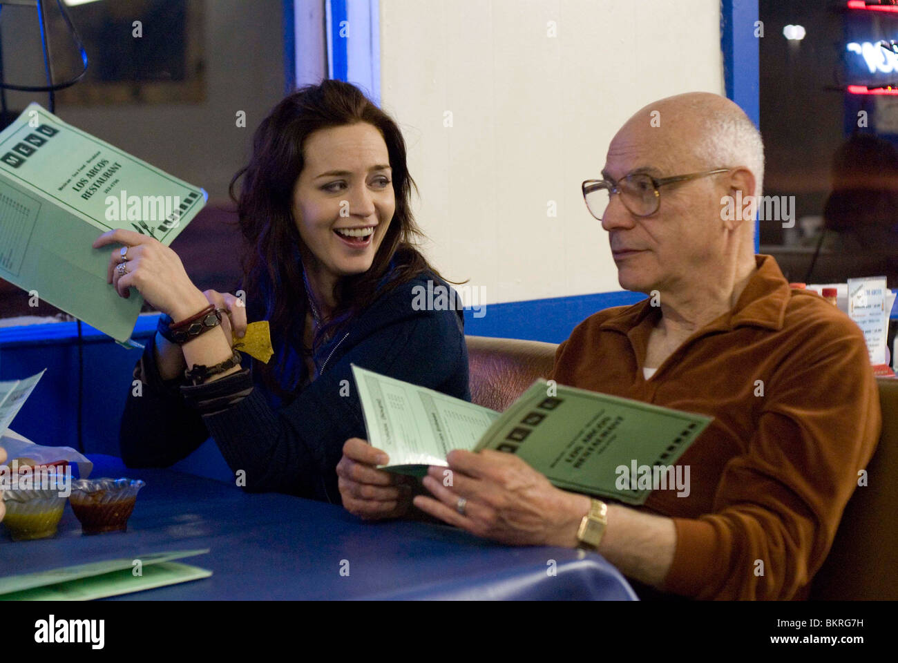 SUNSHINE CLEANING (2008) EMILY BLUNT, ALAN ARKIN CHRISTINE JEFFS (DIR) 002 Stock Photo