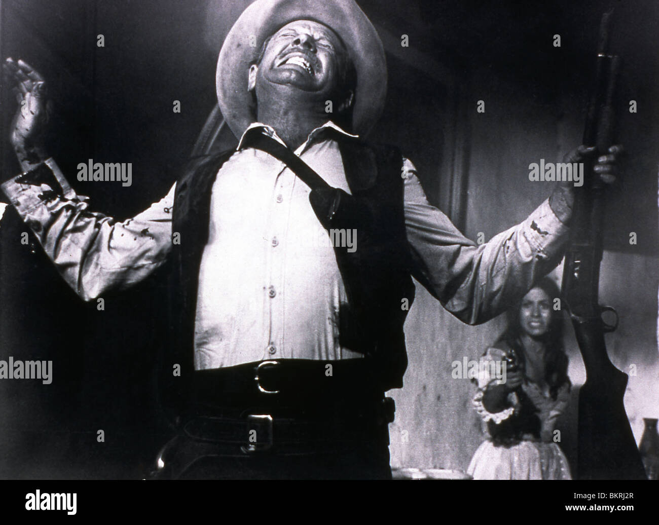 THE WILD BUNCH (1969) WILLIAM HOLDEN SAM PECKINPAH (DIR) 017 Stock ...