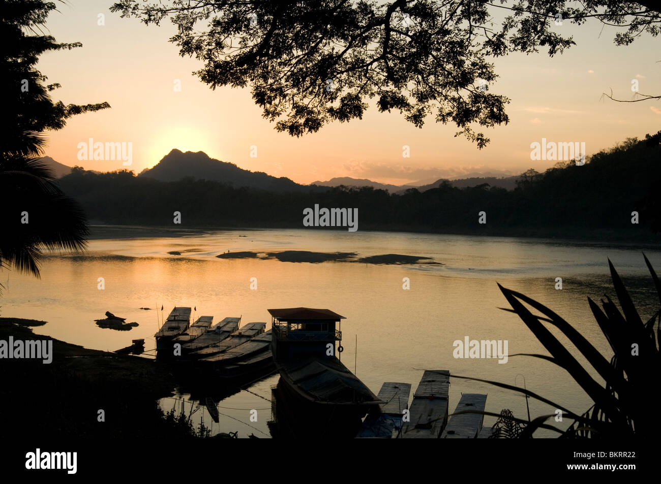 River Boats Sunset Mekong River Laos Hi res Stock Photography And river-boats-sunset-mekong-river-laos-hi-res-stock-photography-and