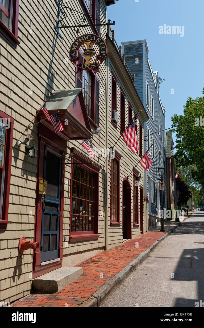 Newport Street Scene with the Tradtional America's Cup Inn on Mary