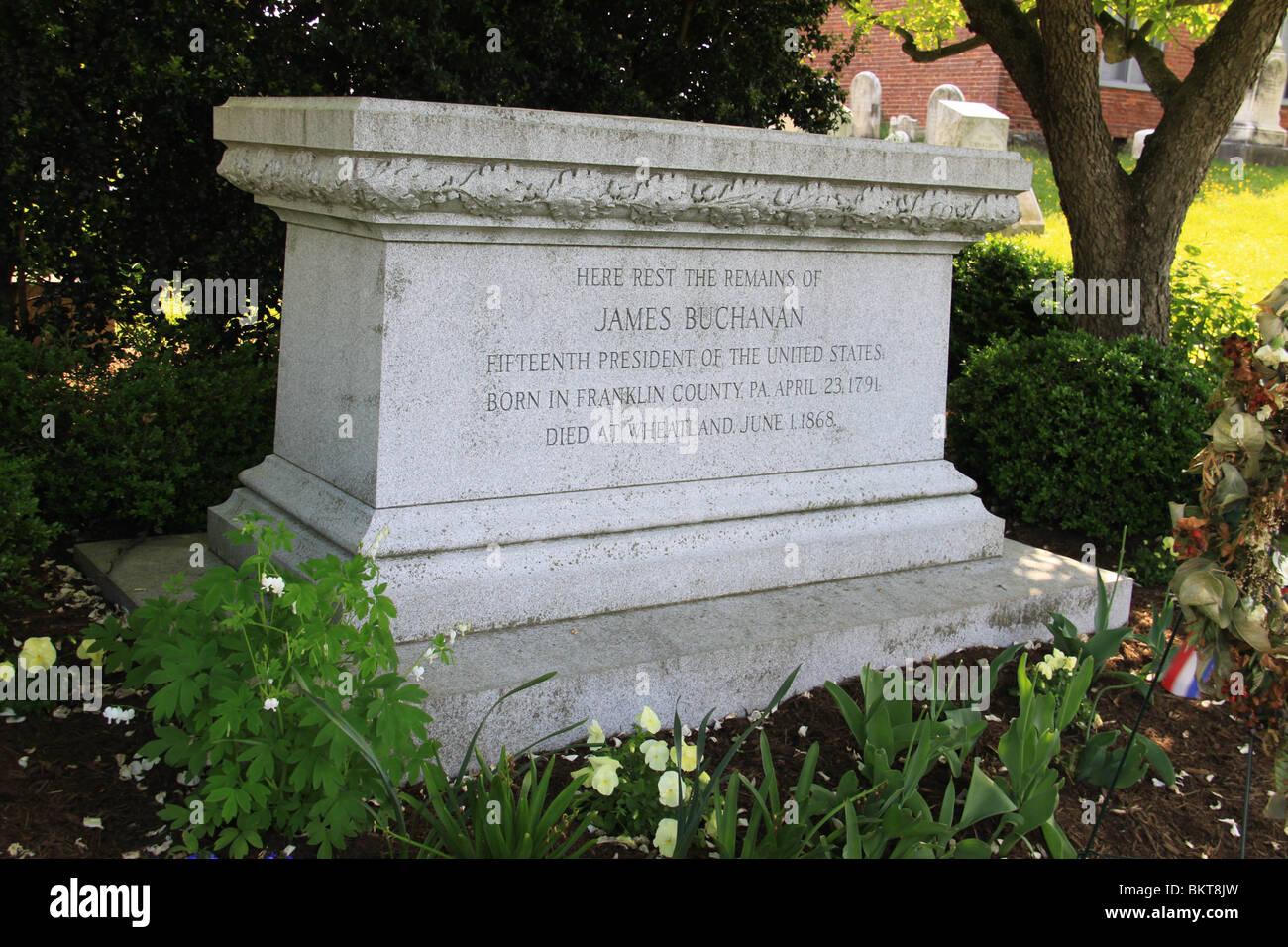 The final resting place of President James Buchanan Burial Site Stock Photo Alamy