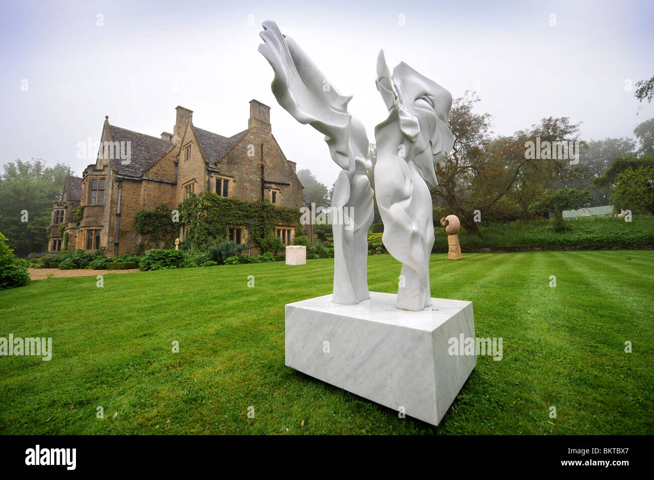 Garden sculpture exhibition hires stock photography and images Alamy