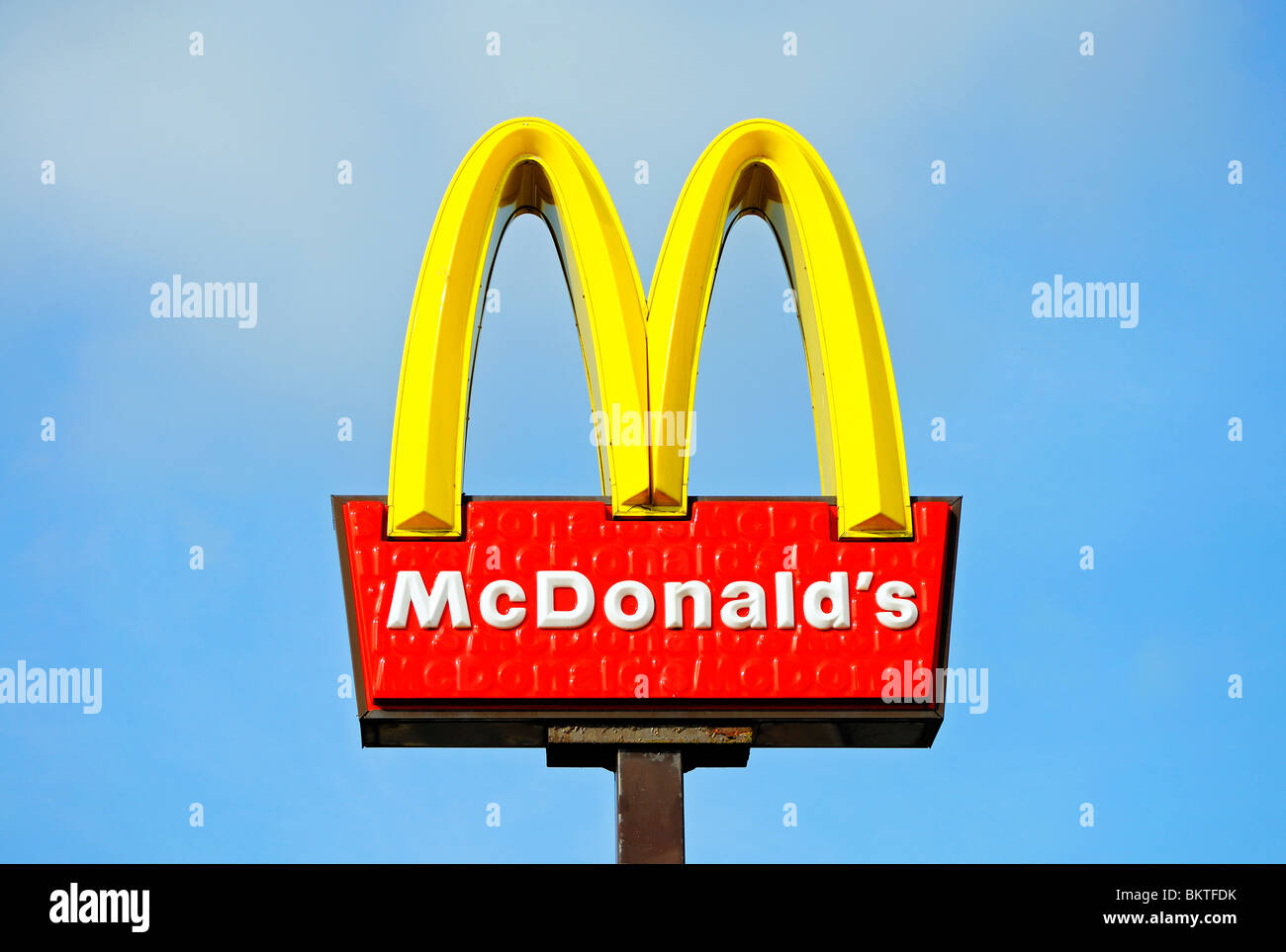 a mcdonalds restaurant sign Stock Photo