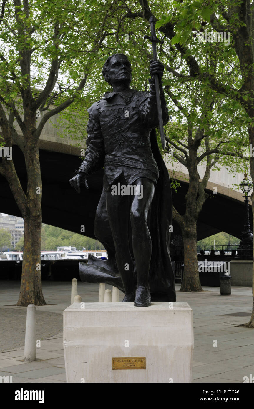 Statue of Sir Laurence Olivier as Hamlet outside the National Theatre, South Bank, London, England, UK Stock Photo