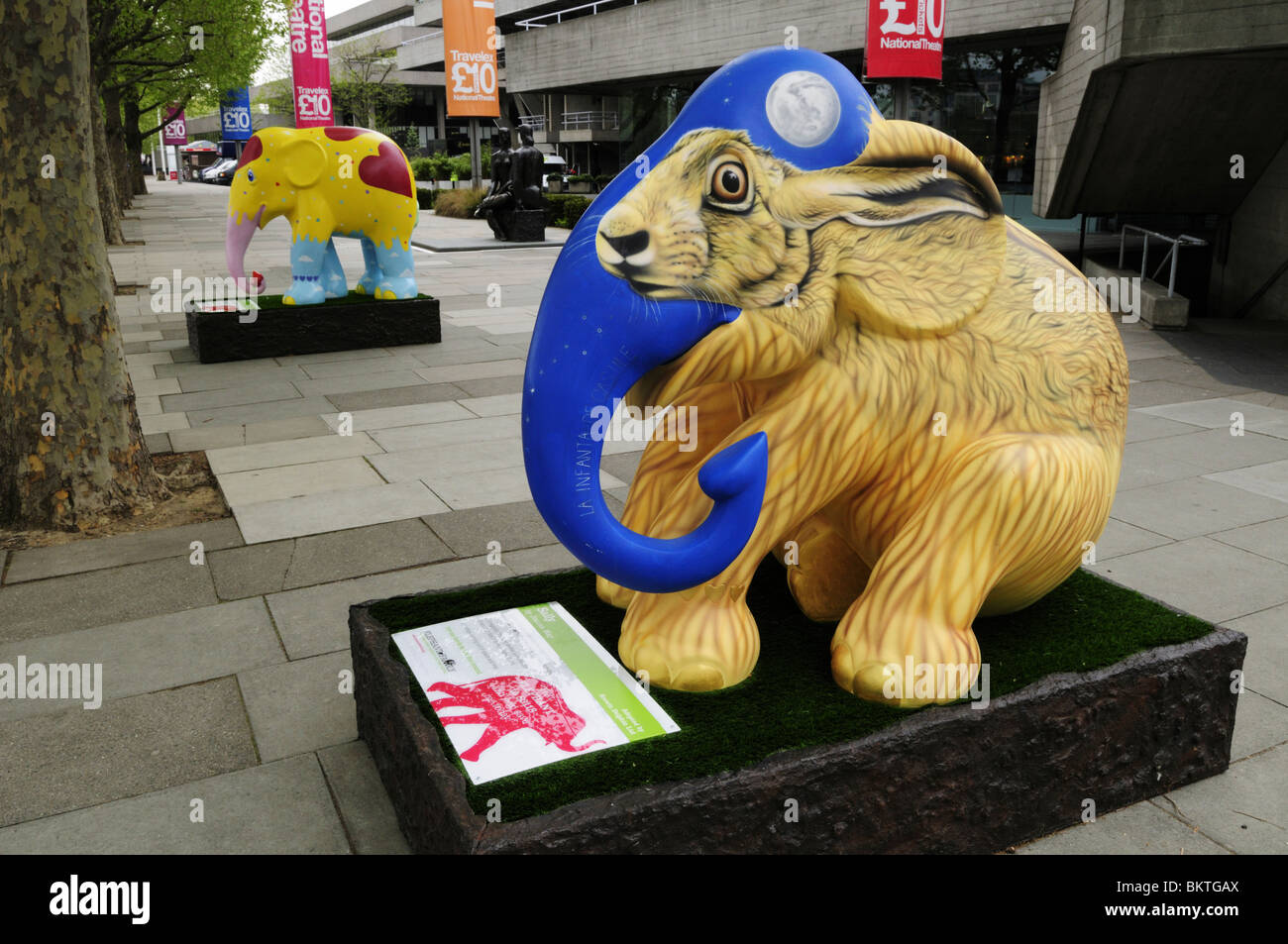 Elephant Parade London 2010 art exhibition sculptures on the South Bank