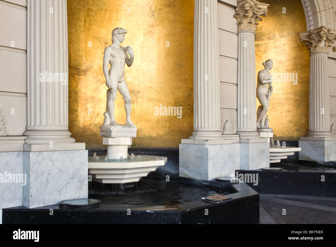 Replica of the statue DAVID in the entryway of CEASARS PALACE HOTEL