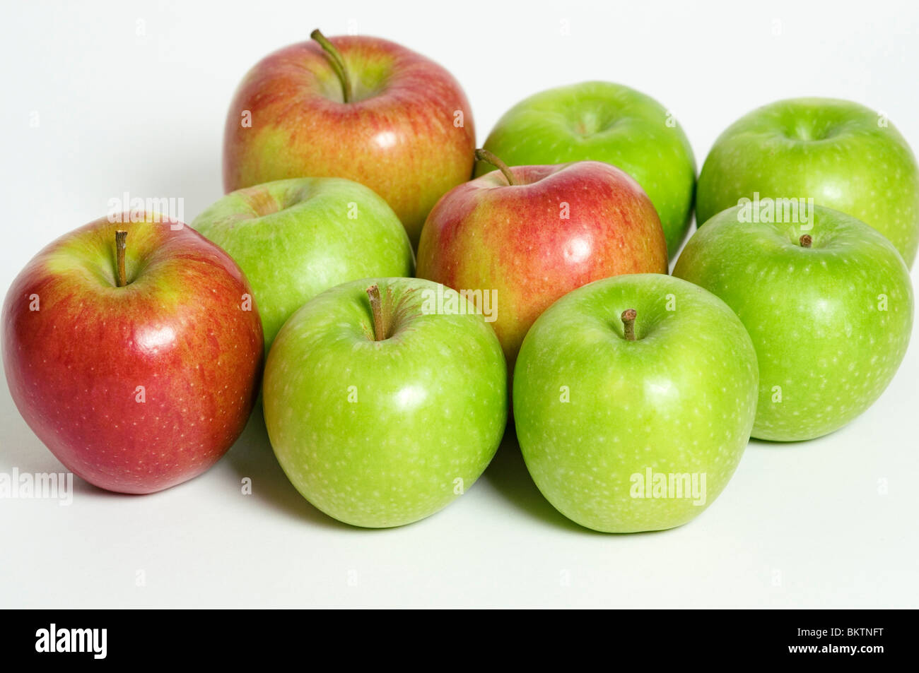 BRAEBURN AND GRANNY SMITH APPLES Stock Photo Alamy