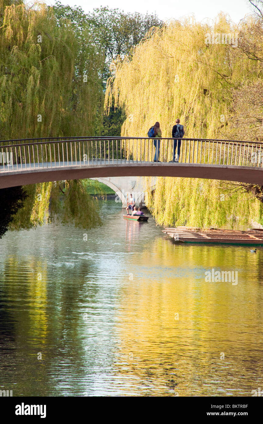 Students watching punting on the River Cam, the Backs, Cambridge, England Stock Photo