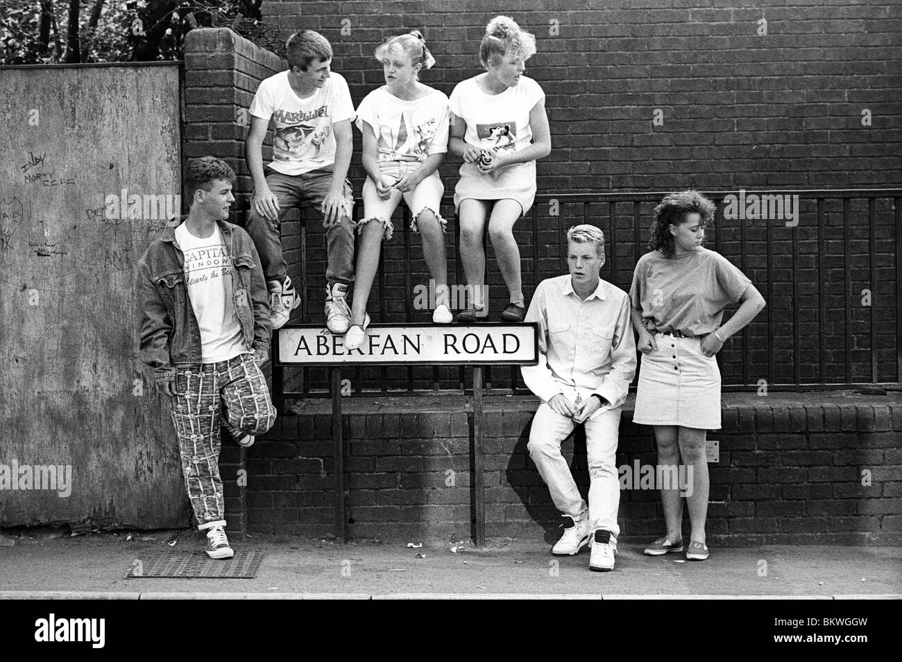 1980s teenagers uk hi-res stock photography and images - Alamy