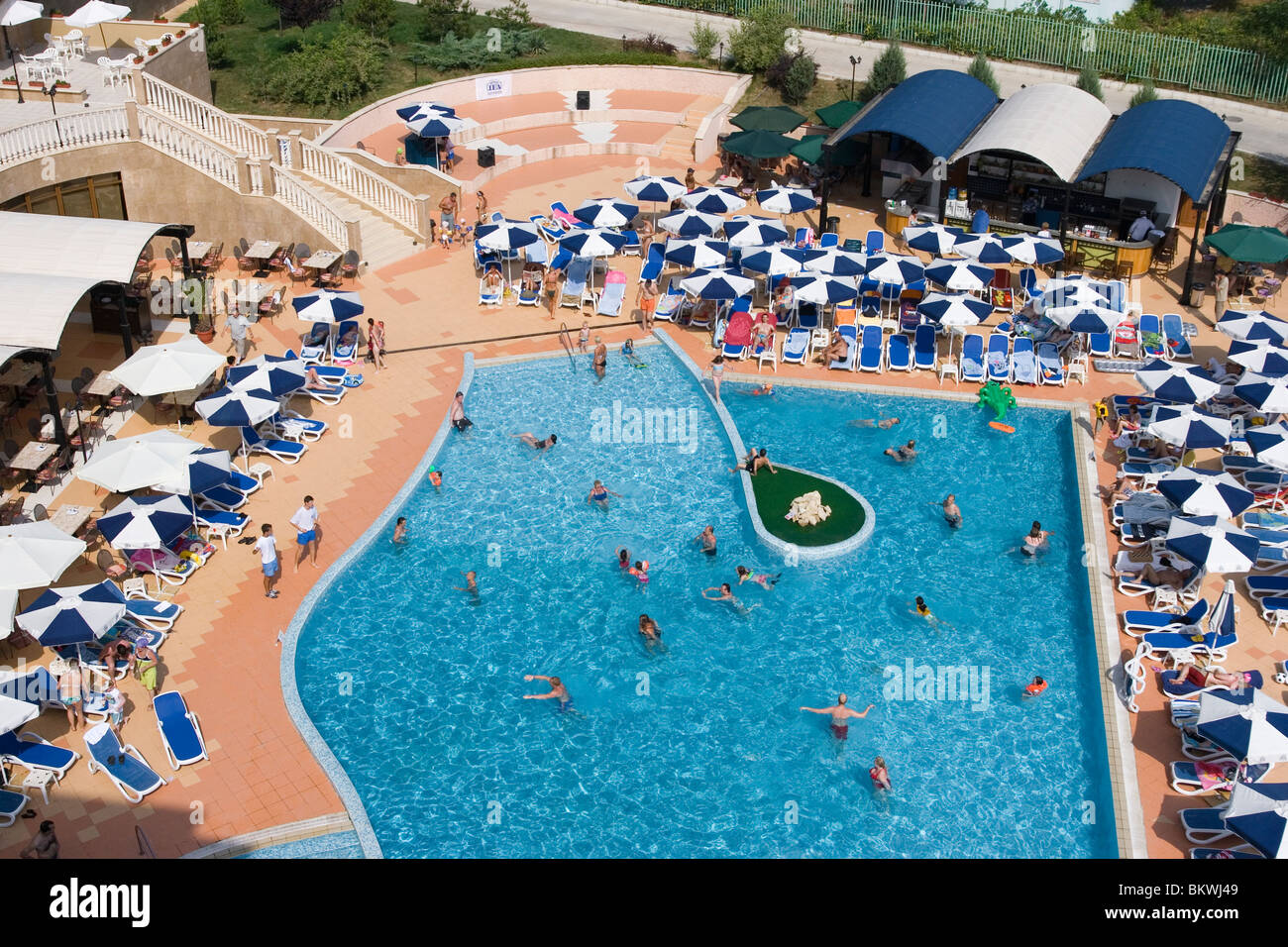 Outdoor pool with island, Sunny beach (Slunchev Bryag resort), people ...