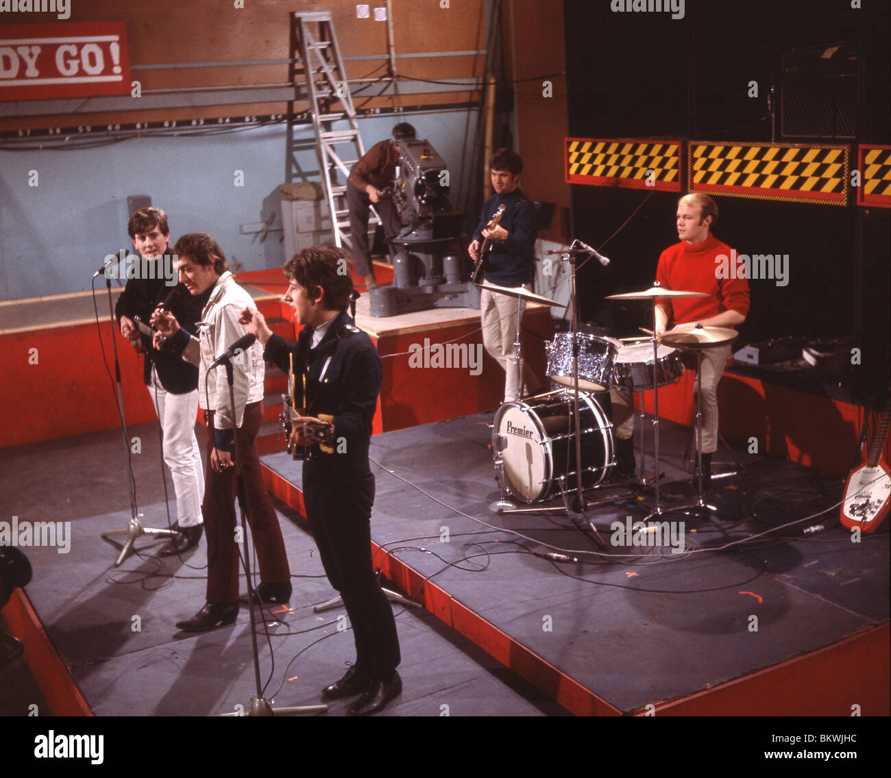 Hollies On Ready Steady Go In 1964 For Lineup Names See Description Below Photo Tony Gale Stock Photo Alamy Hollies On Ready Steady Go In 1964 For Lineup Names See Description Below Photo Tony Gale Stock Photo Alamy
