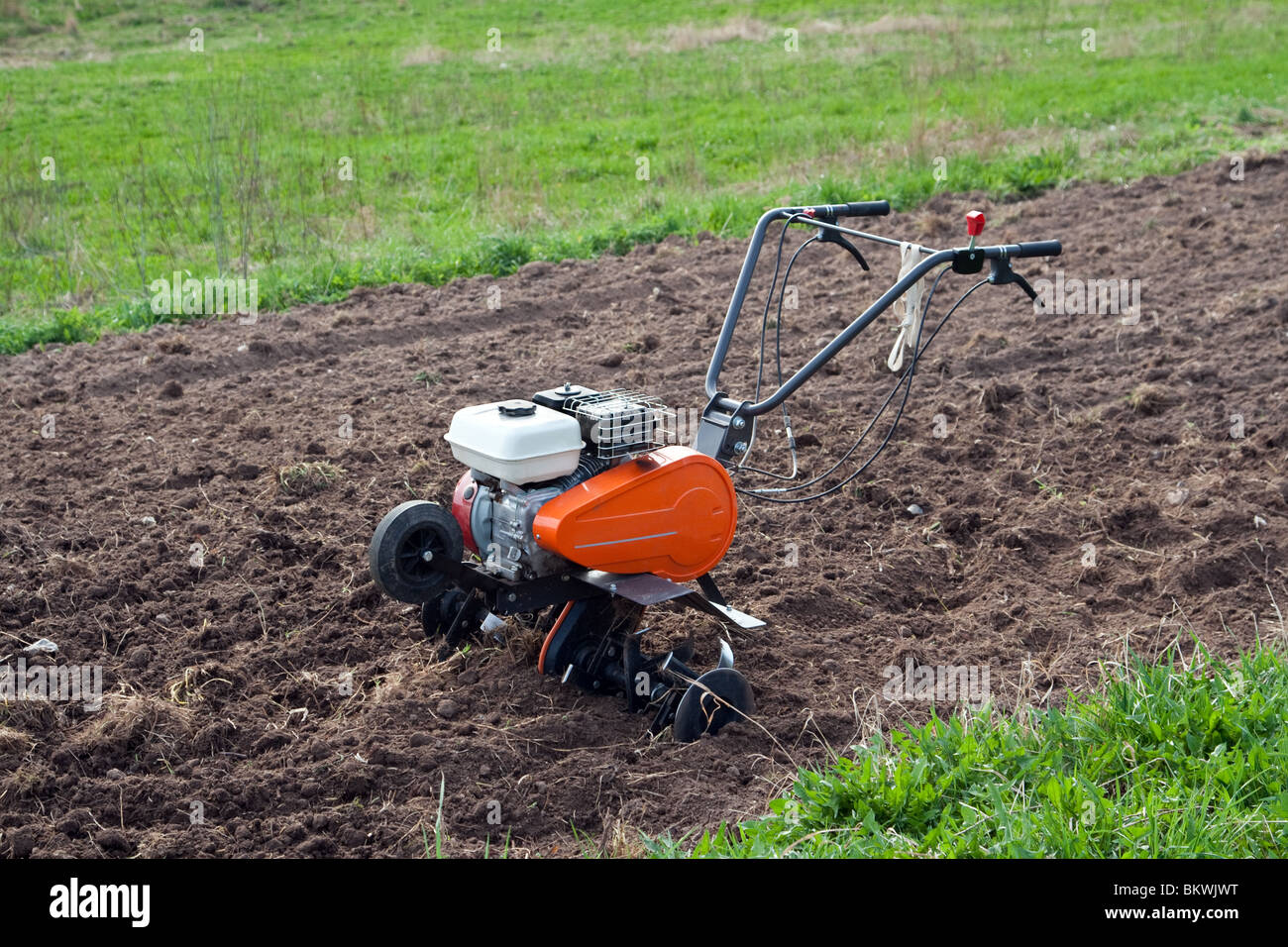 Cultivator hi-res stock photography and images - Page 2 - Alamy