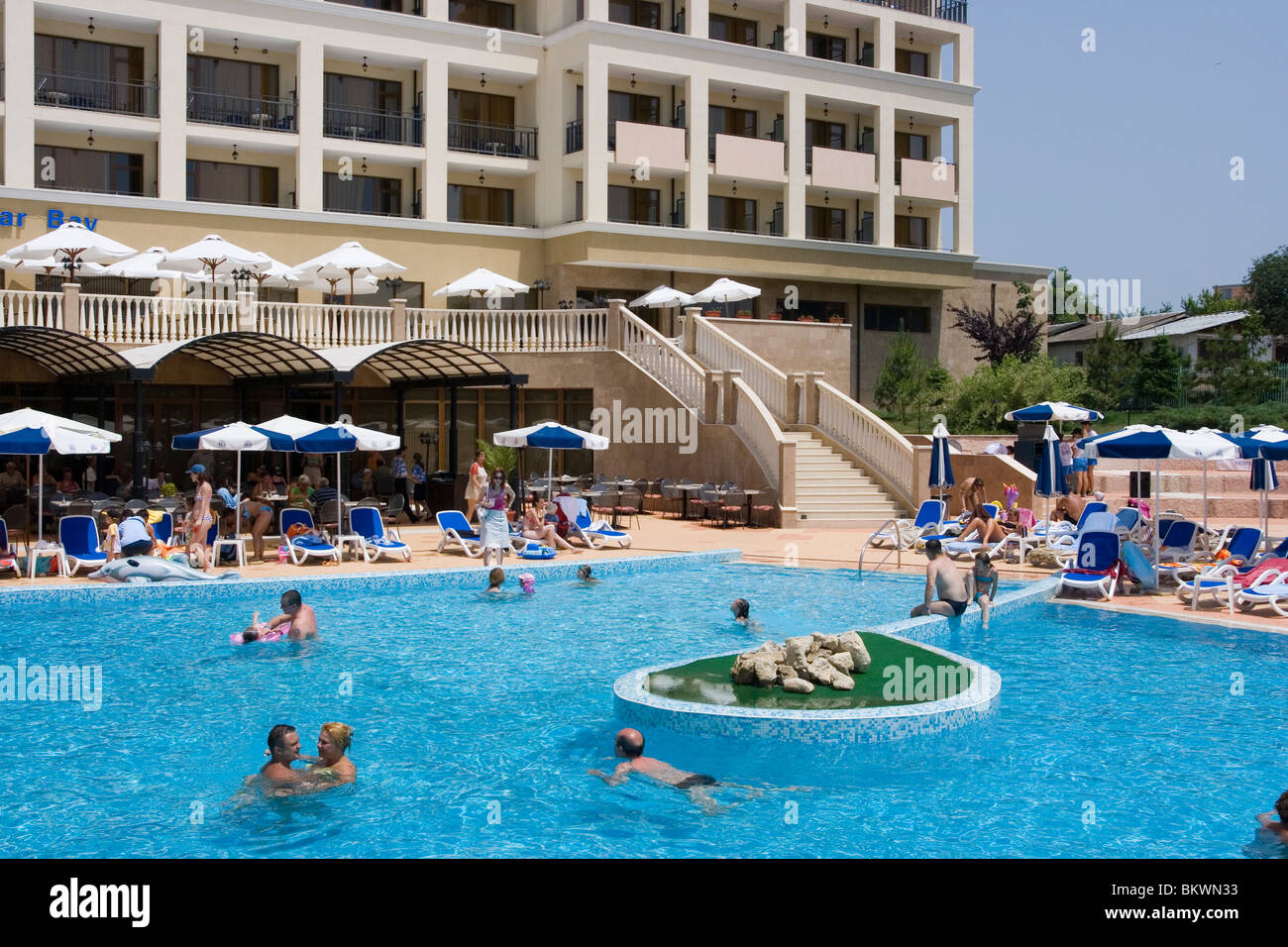 Outdoor pool with island, Sunny beach (Slunchev Bryag resort), people ...