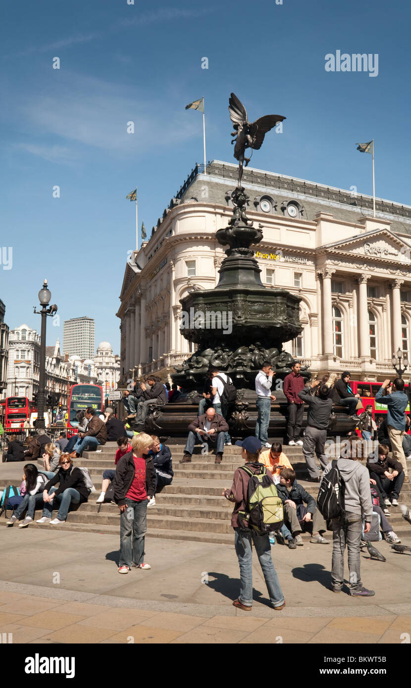 Tourists around the statue of Eros, Piccadilly Circus, London UK Stock Photo