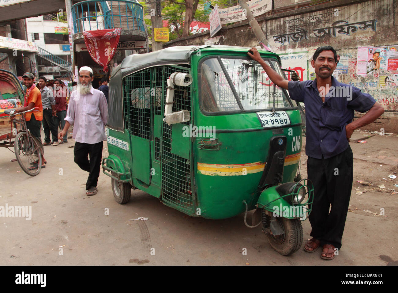 Auto rickshaw and driver, Dhaka, Bangladesh Stock Photo Alamy