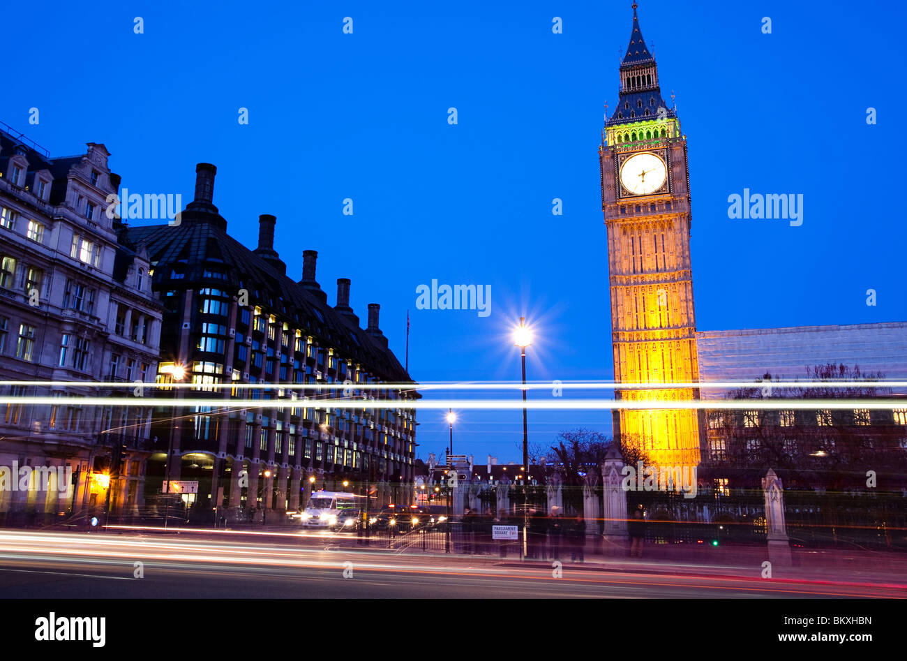 Night shot of Houses of Parliament Stock Photo