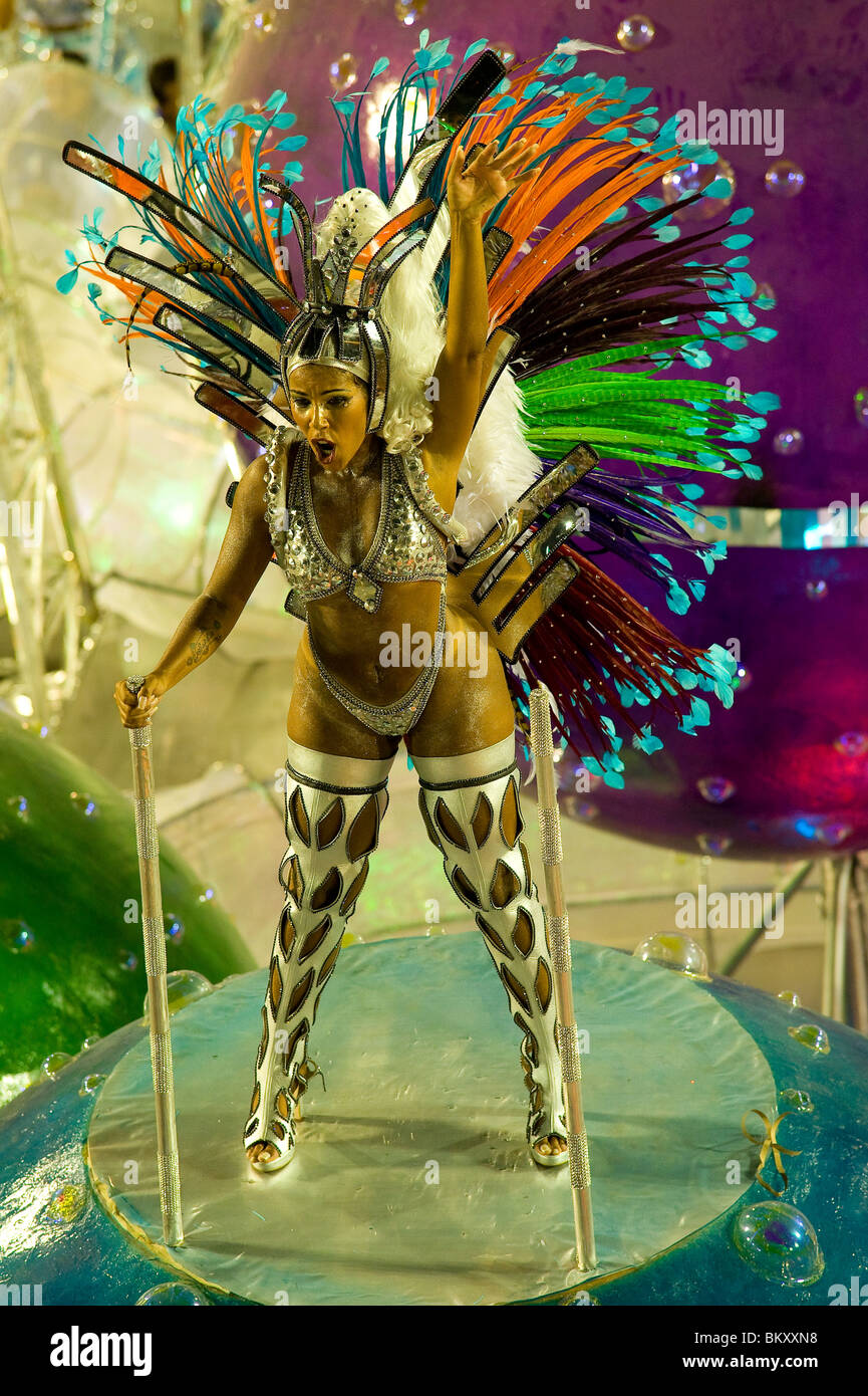 Samba School Portela on the parade at Sambódromo on the start of the Carnival 2010, Rio de Janeiro Stock Photo