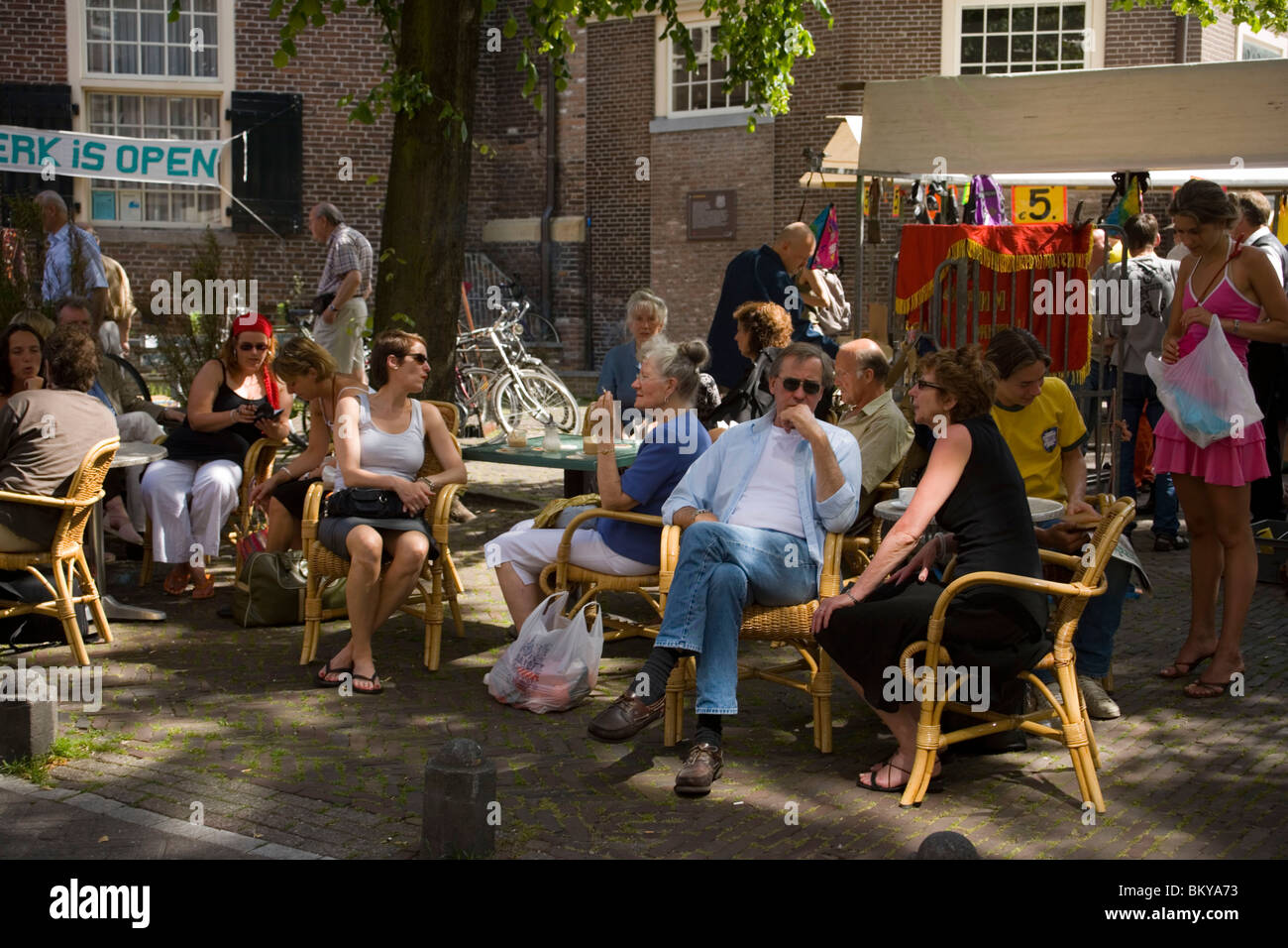 Gusts, Open Air Cafe, Monday Flea Market, Noorderkerkplein, Jordaan, People sitting in open air cafe, monday flea market Noorder Stock Photo
