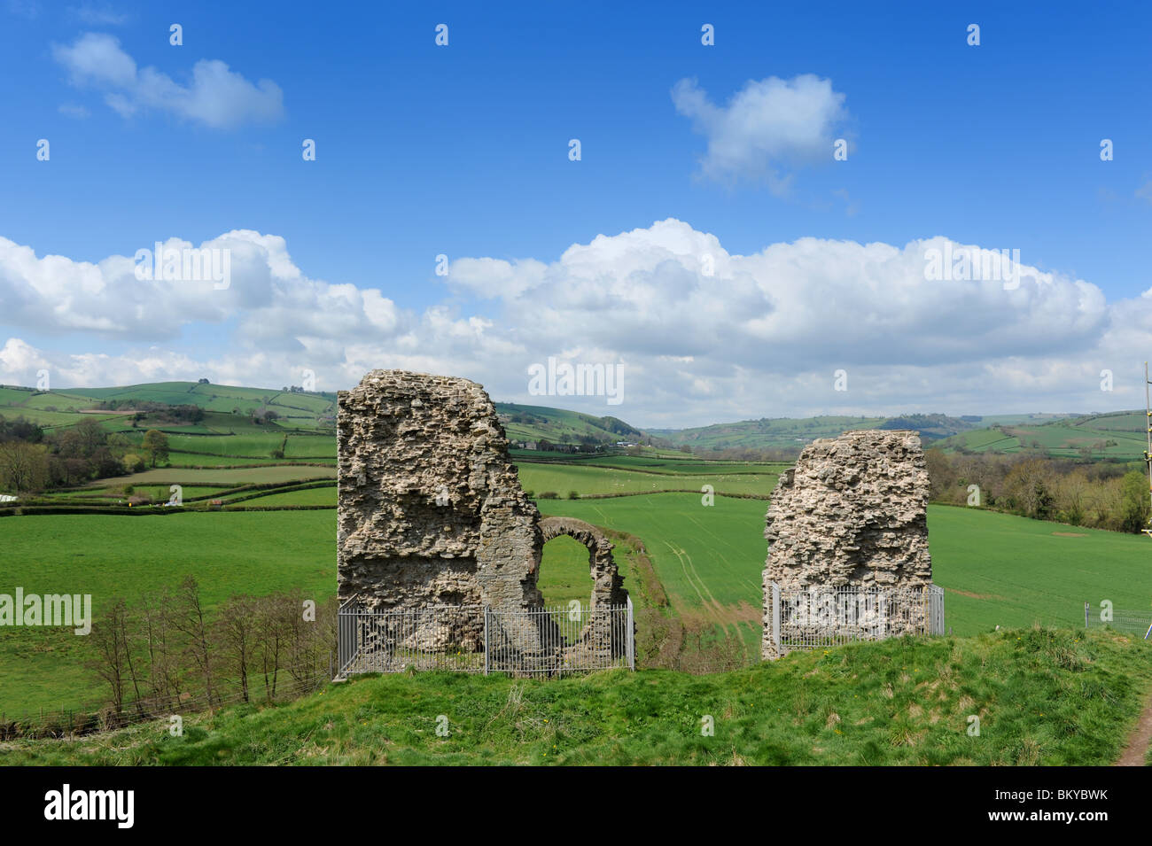 Remains of Clun Castle in Shropshire England Uk Stock Photo