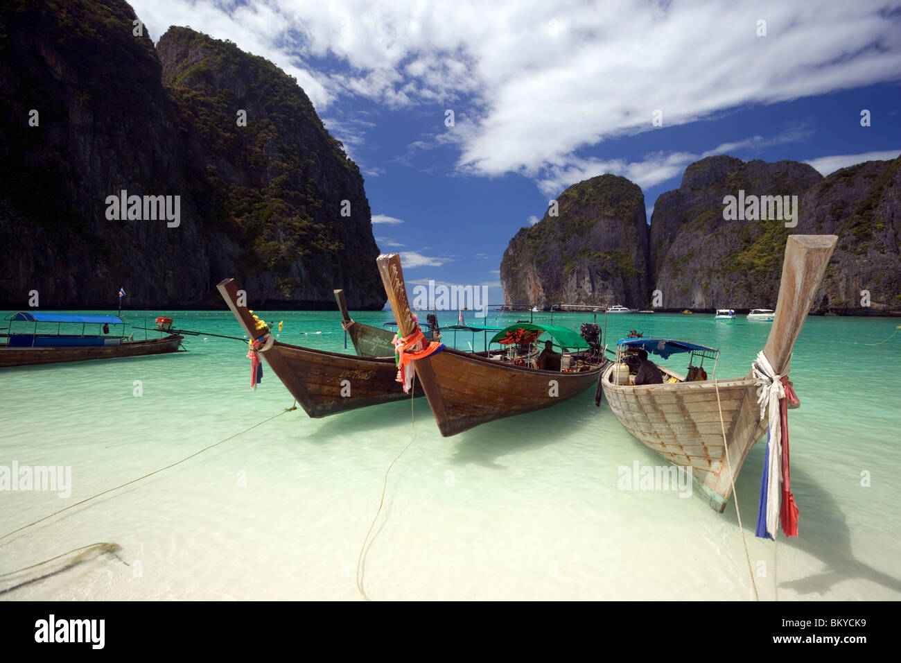 Boats anchoring in the Maya Bay, a beautiful scenic lagoon, famous for the Hollywood film 'The Beach', Ko Phi-Phi Leh, Ko Phi-Ph Stock Photo