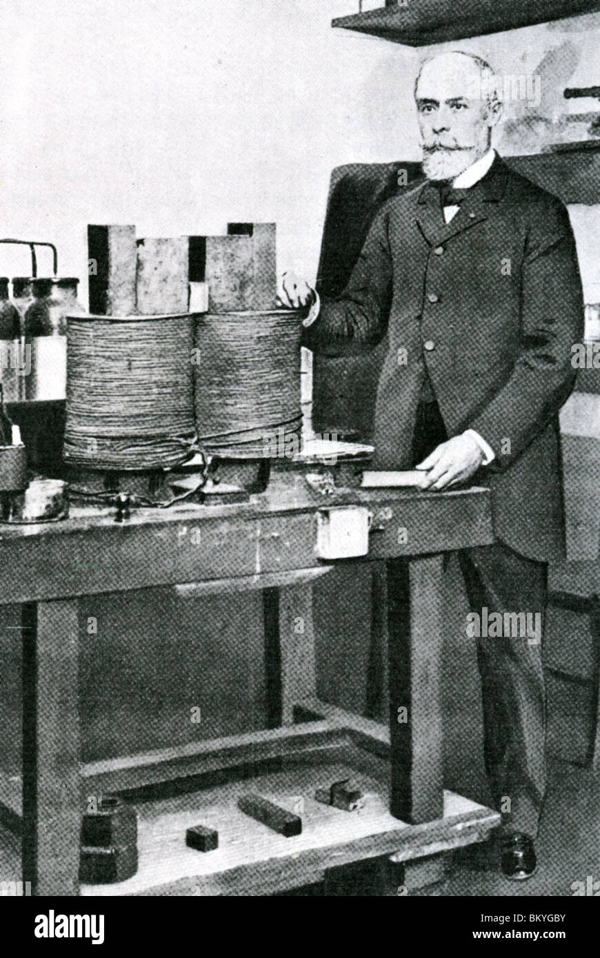 Henri Becquerel French Physicist Who Discovered Radioactivity 1852 1908 Stock Photo Alamy Henri Becquerel French Physicist Who Discovered Radioactivity 1852 1908 Stock Photo Alamy