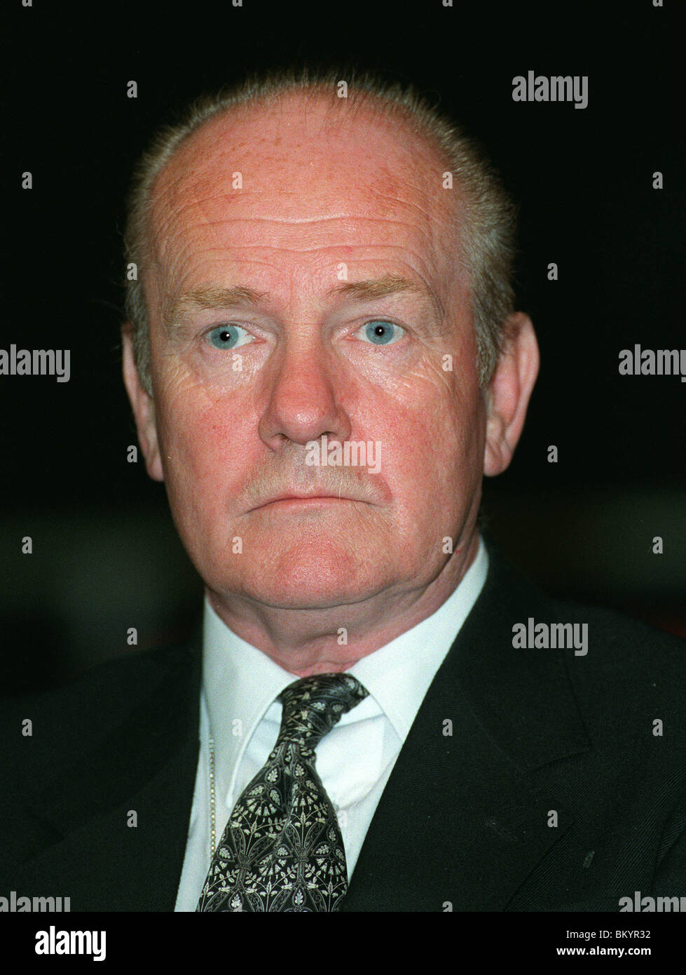 JOHN REID MP DEFENCE MINISTER 30 October 1997 Stock Photo - Alamy