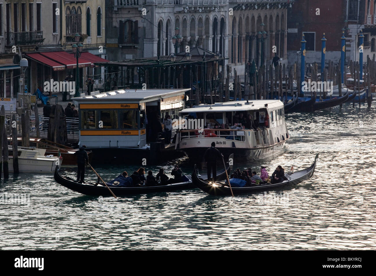 Gondolas along grand canal hi-res stock photography and images - Alamy