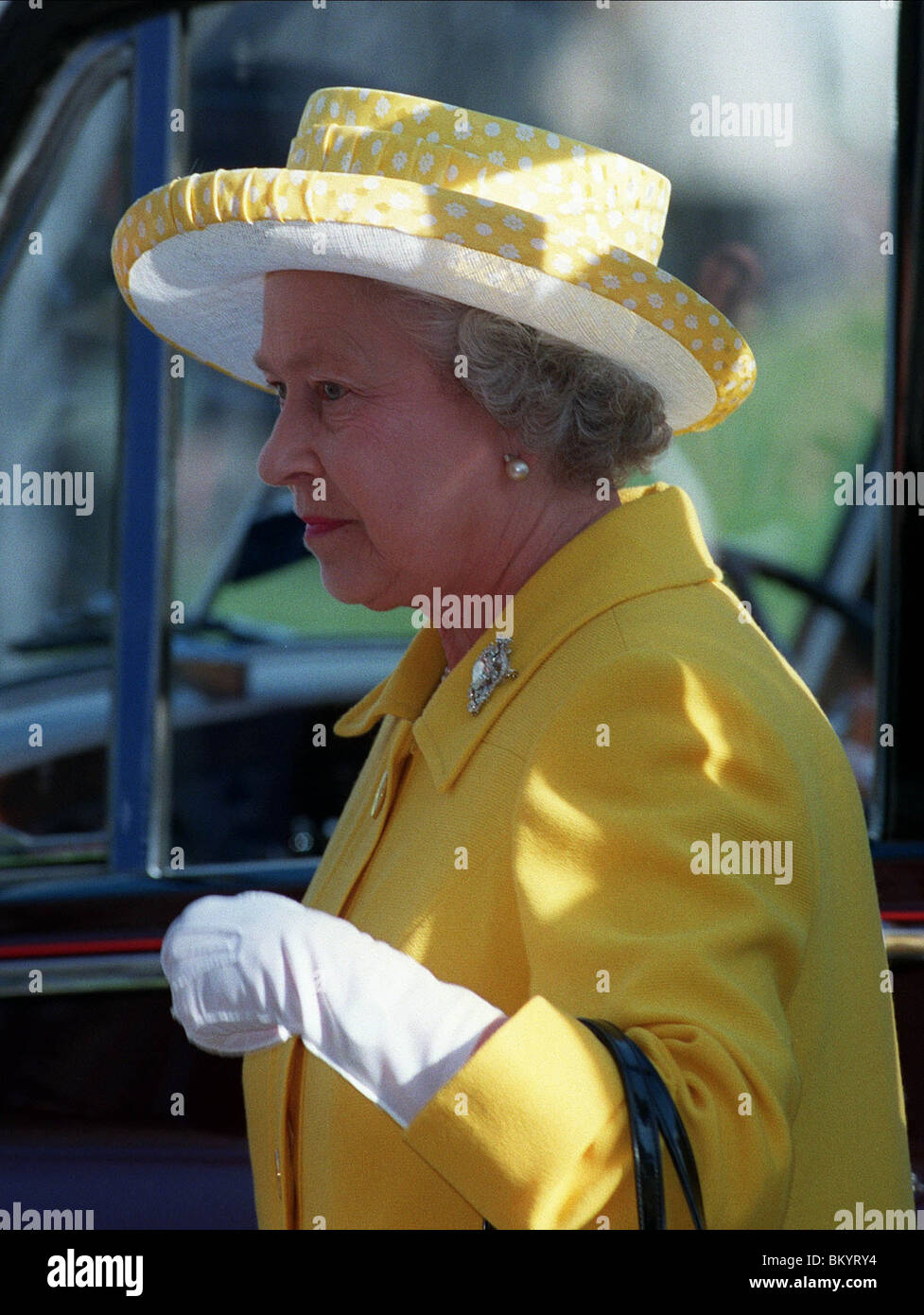 QUEEN ELIZABETH II QUEEN OF ENGLAND 19 December 1997 Stock Photo Alamy