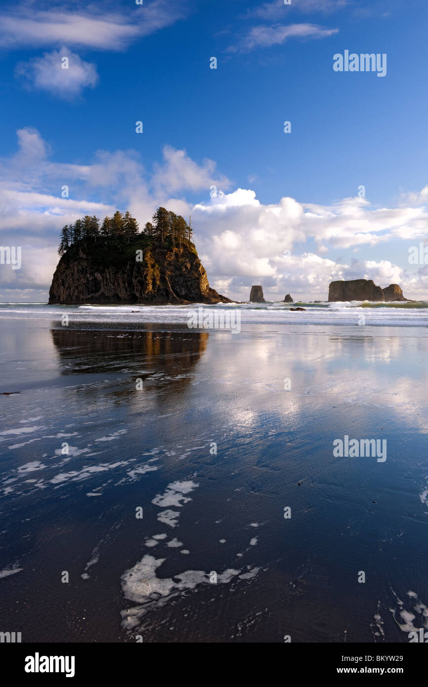 Crying Lady Rock reflects onto Washington’s Second Beach with the