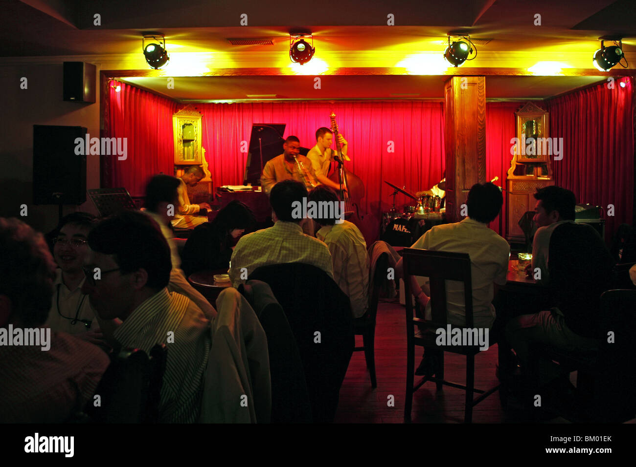 Maoming Lu, Bar in Maoming Lu, Life Music, Jazz, Nightlife, live music, strip of bars, crowd Stock Photo