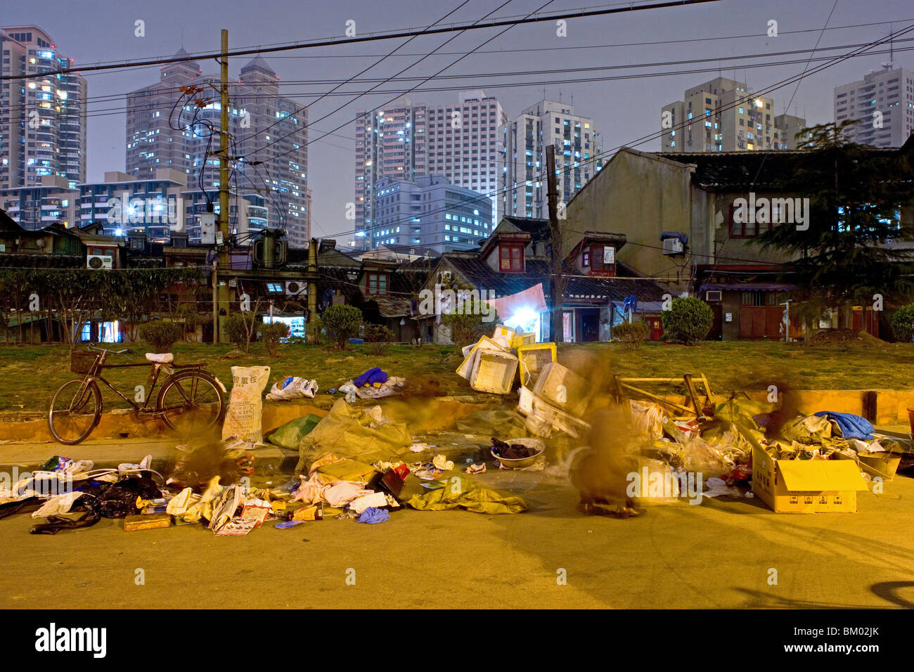 Modern Life Is Rubbish High Resolution Stock Photography and Images - Alamy