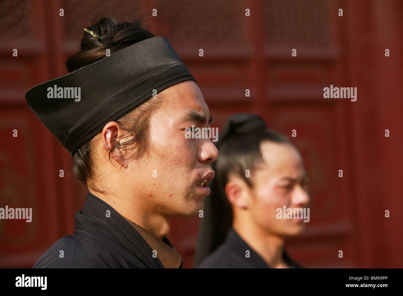 Taoist monks in Zhongyue temple Taoist Buddhist mountain, Song Shan, Henan province, China, Asia Stock Photo