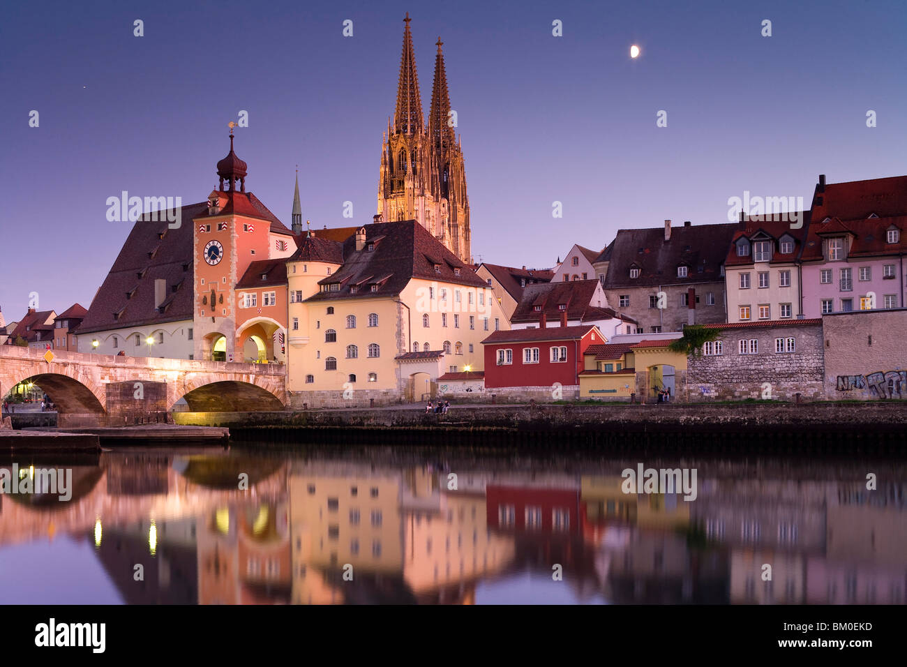 Stone bridge and Regensburg cathedral, cathedral of St. Peter, Unesco World Cultural Heritage, Donau, Regensburg, Upper Palatina Stock Photo