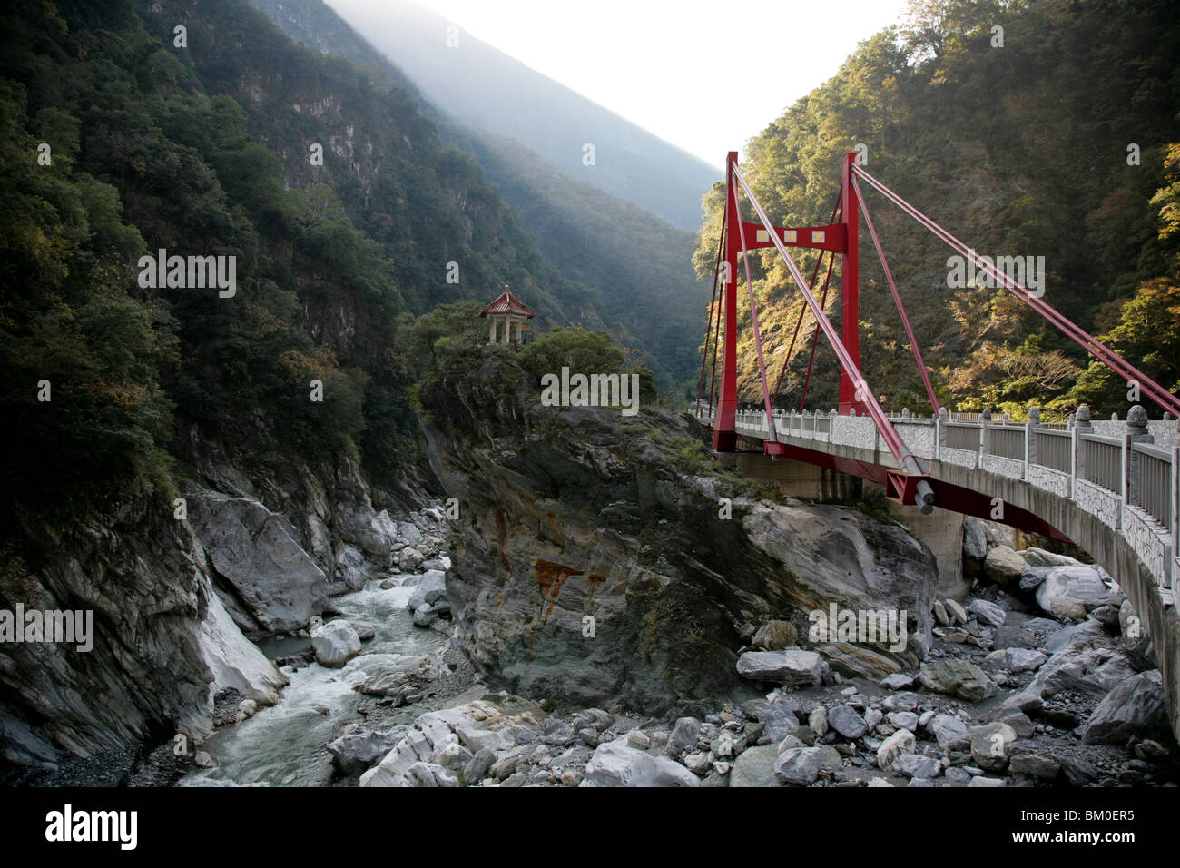 Red bridge and pagoda at the Taroko gorge at Taroko National Park, Marble canyon, Liwu river, Tienhsiang, Tianxiang, Republic of Stock Photo