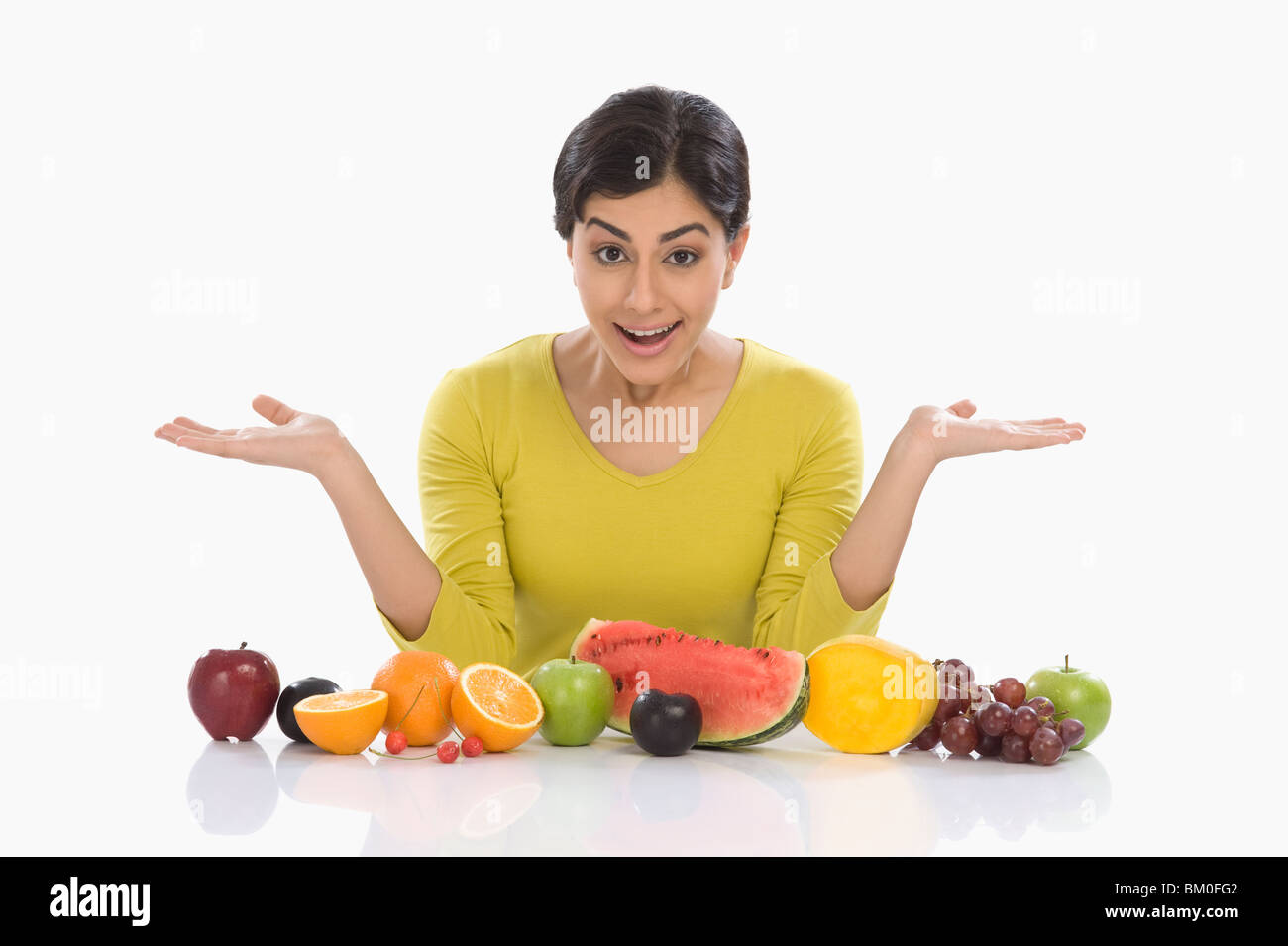 Top 20 fresh fruits hi-res stock photography and images - Alamy