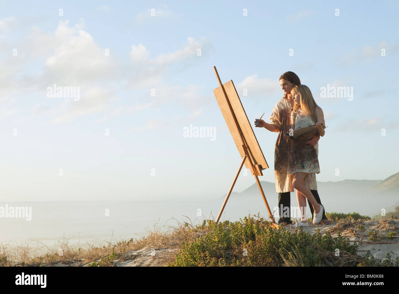 Artist smock painting hi-res stock photography and images - Alamy