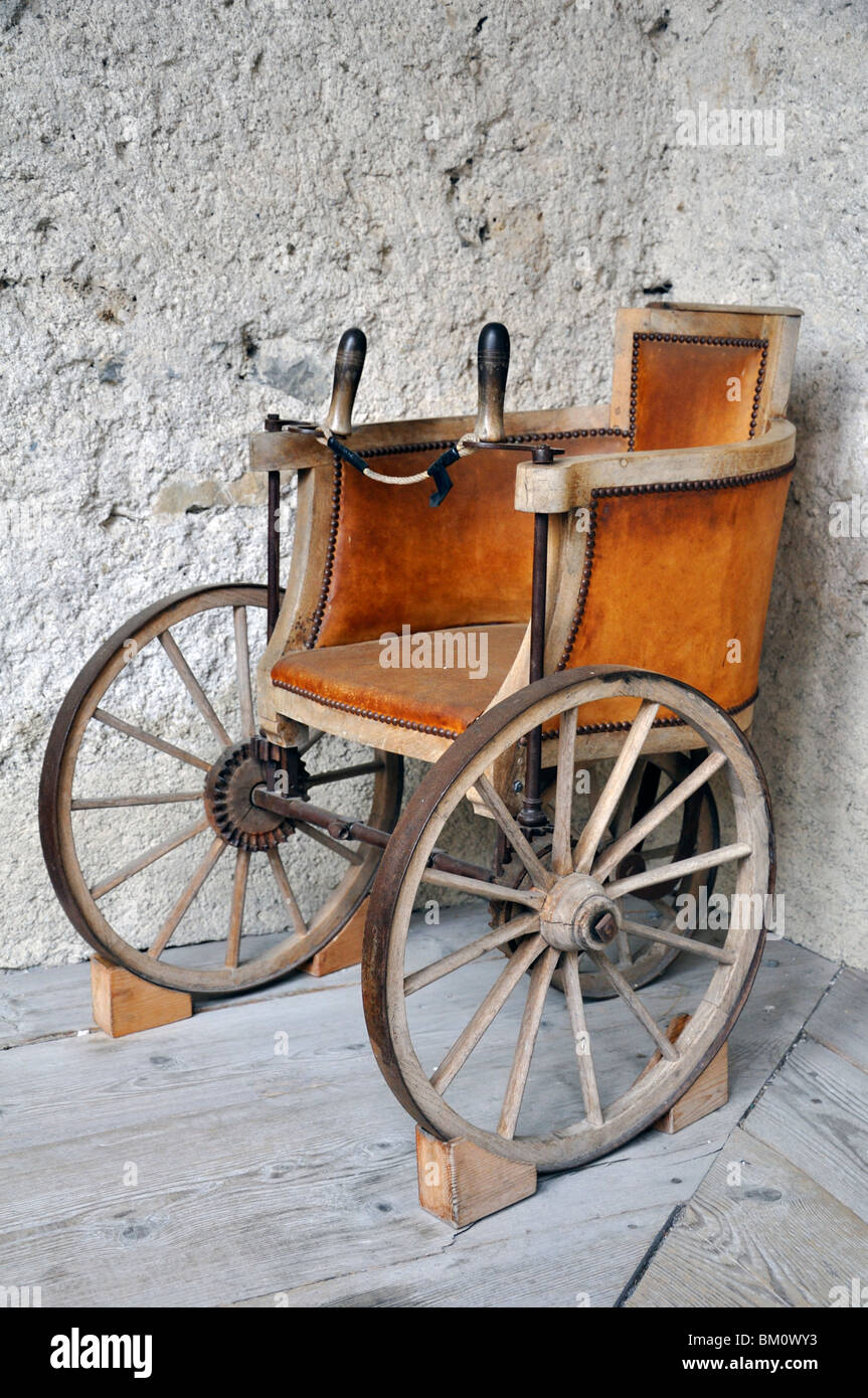 Antique wheelchair hi-res stock photography and images - Alamy