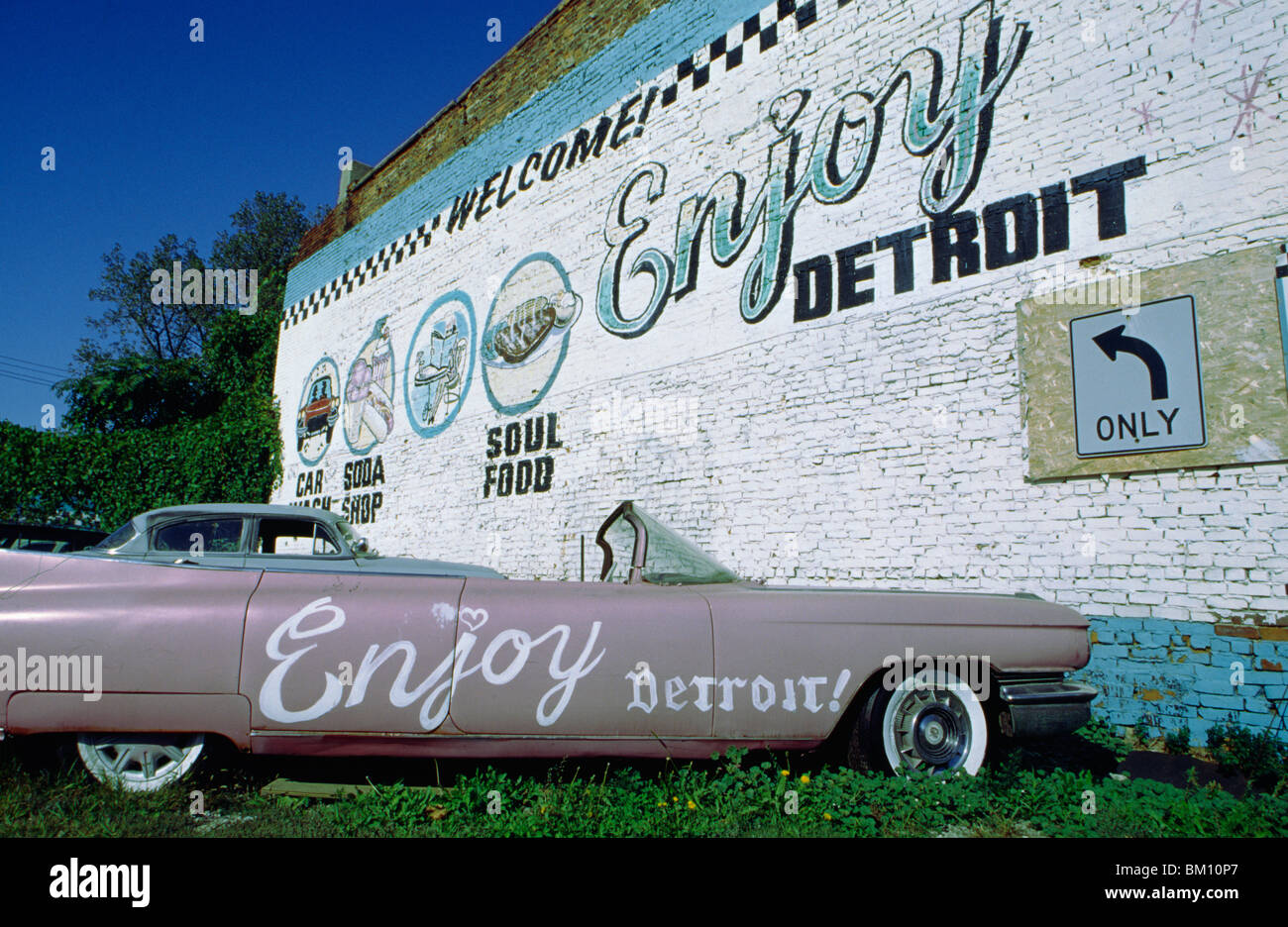 Vintage car at car wash, Detroit, Michigan, USA Stock Photo Alamy