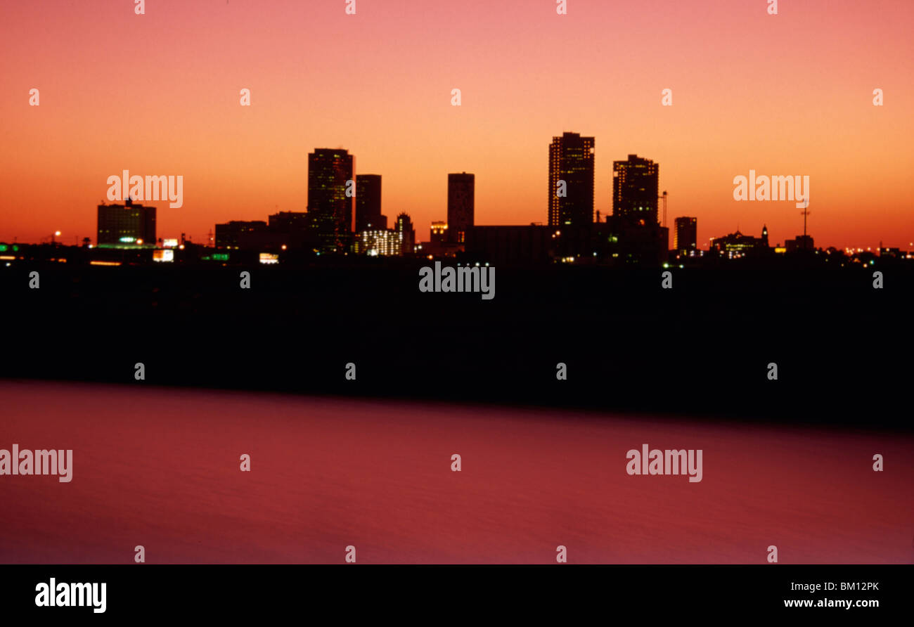 Dallas fort worth skyline hi-res stock photography and images - Alamy