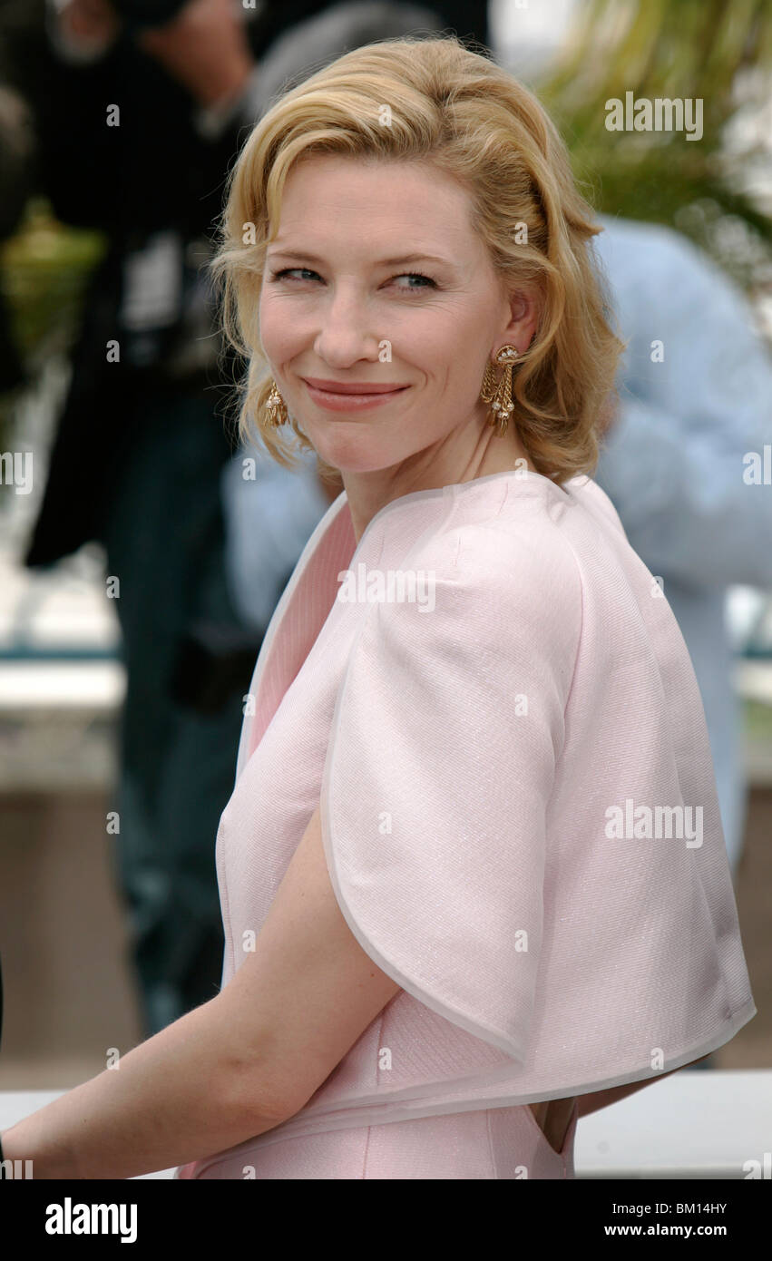 CATE BLANCHETT ROBIN HOOD PHOTO CALL PALAIS DES FESTIVALS CANNES FRANCE 12 May 2010 Stock Photo