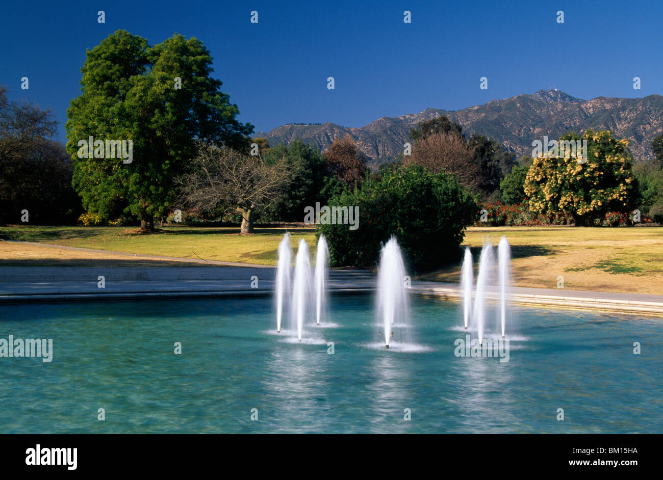 Fountain in a garden, Los Angeles County Arboretum and Botanic Garden