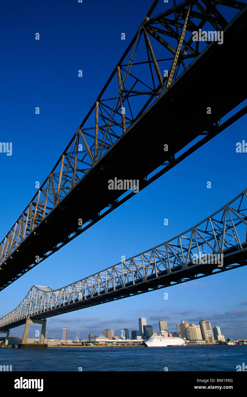 Mississippi river crossing hi-res stock photography and images - Alamy
