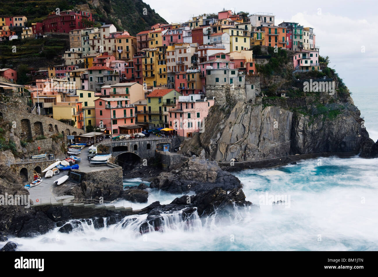 Clifftop village of Manarola, Cinque Terre, UNESCO World Heritage Site, Liguria, Italy, Europe Stock Photo