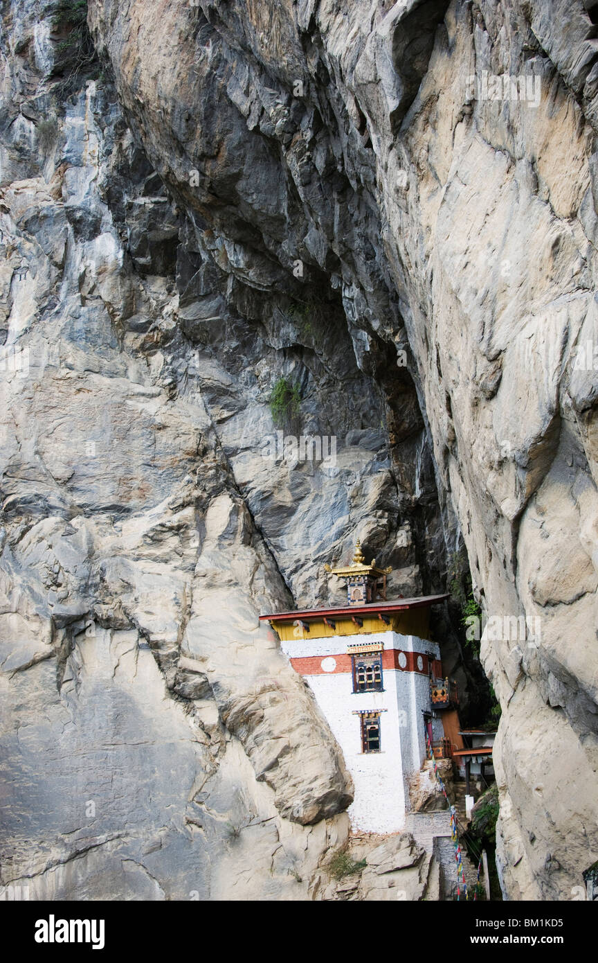 A temple built into the side of a cliff, Tigers Nest (Taktsang Goemba), Paro Valley, Bhutan, Asia Stock Photo