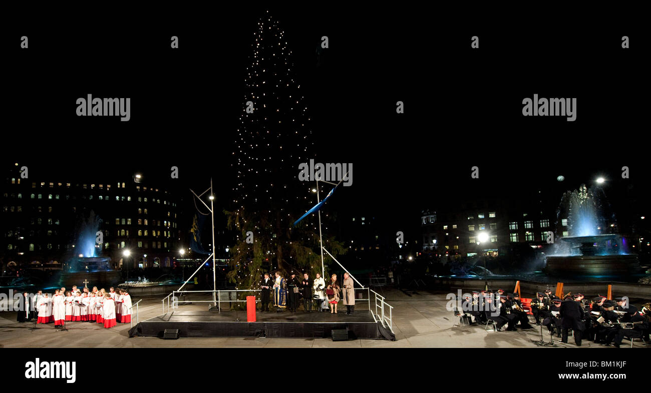 Trafalgar christmas tree ceremony hires stock photography and images