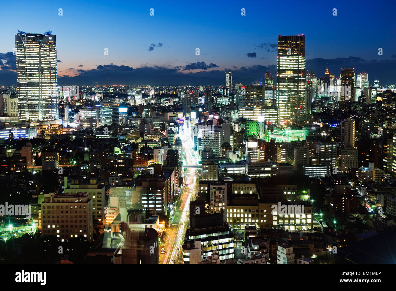City skyline and tokyo tower hi-res stock photography and images - Alamy