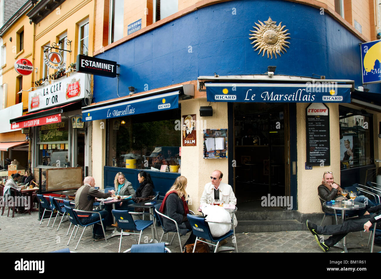Bar cafe Pub Rue Blaes Straat Brussels Belgium flea market near  Place de Grandsablon antiques market Grote Zavel Stock Photo