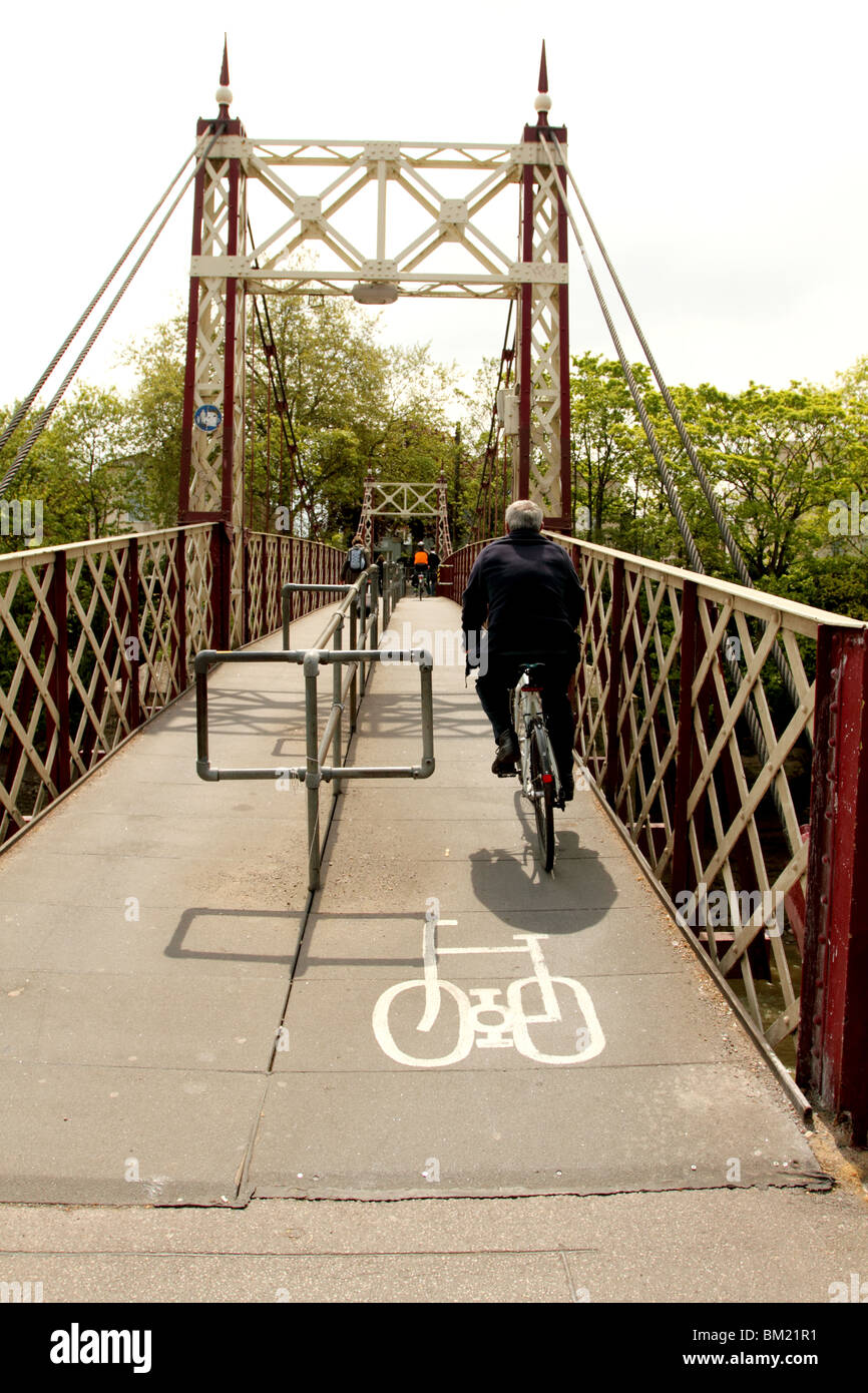 can i ride a bike on a bridleway